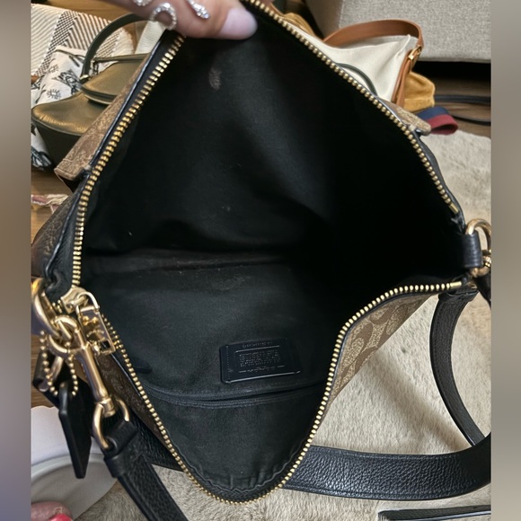 Large Leather Coach Purse - Picture 5 of 6